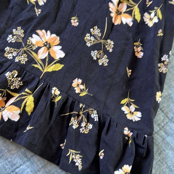 Square Neck Floral Tie Back Mini Dress in Floral Black - Picture 4 of 10